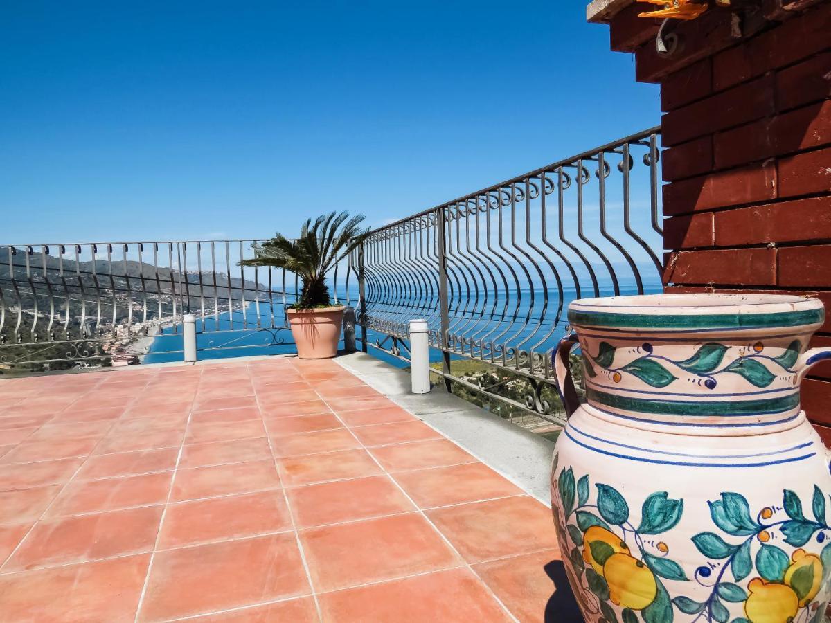 Villa Athena Таормина Екстериор снимка